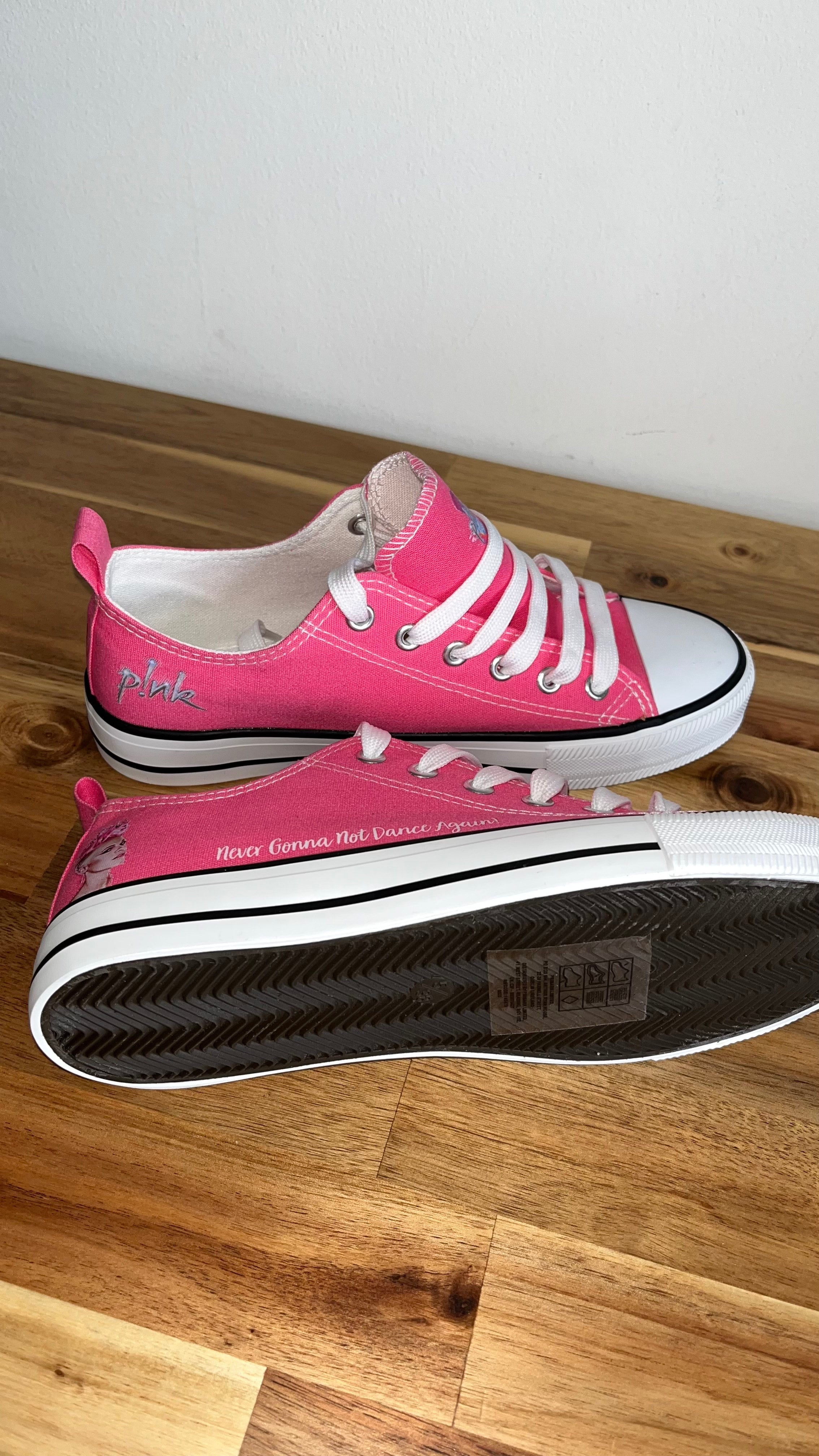 Hot pink trainers new arrivals